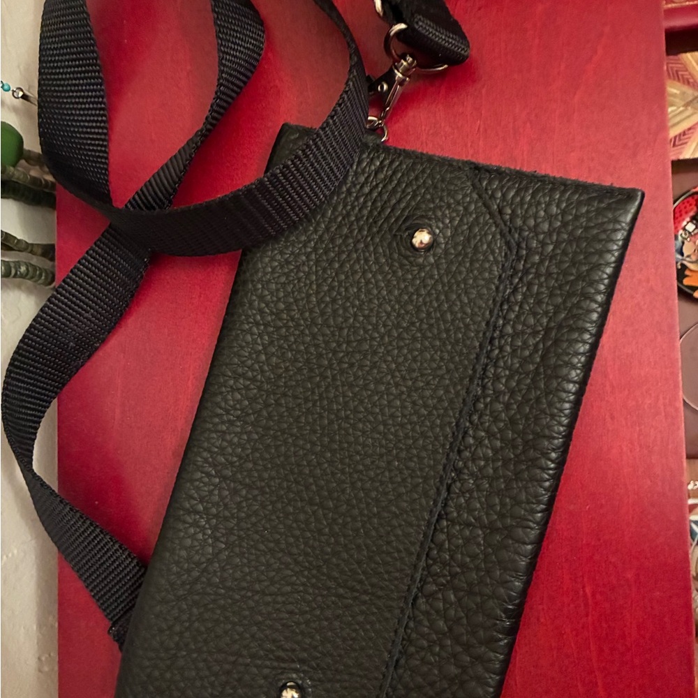 Black Textured Crossbody Bag Jesse & Co NEW good quality leather